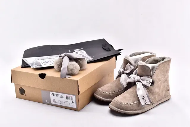 UGG Mini Bailey Button Bling Stone Suede Ankle Boots 15