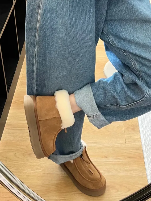 UGG 麂皮羊毛内里厚底套脚雪靴 4