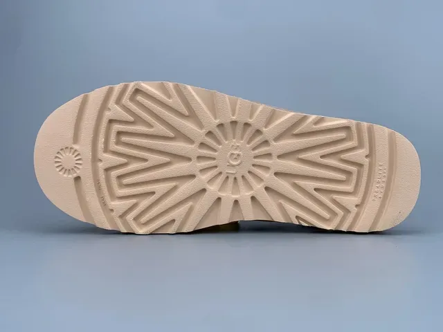 UGG Tasman भूरा सफेद स्यूड ऊपरी लेयरड क्रेप स्टाइल सोल कैजुअल जूते 4