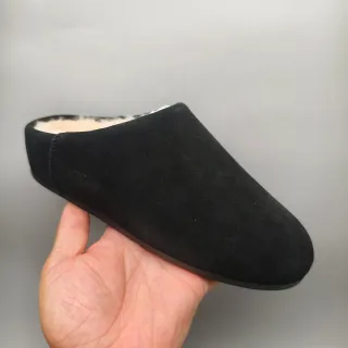 UGG Tasman 黑色麂皮羊毛里拖鞋