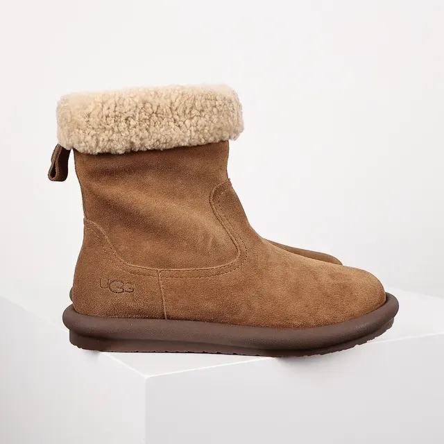 UGG तस्मान ब्राउन बीज स्यूड अपर शर्लिंग कफ एंक्ल बूट 3