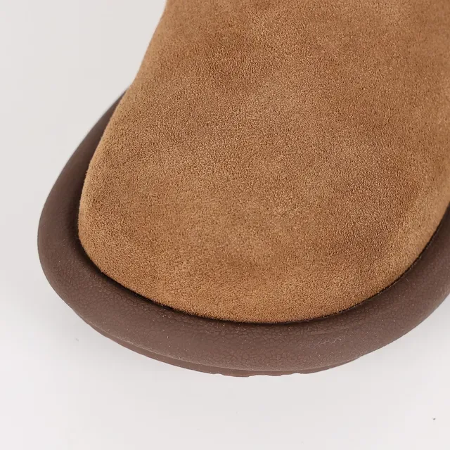 UGG तस्मान ब्राउन बीज स्यूड अपर शर्लिंग कफ एंक्ल बूट 5
