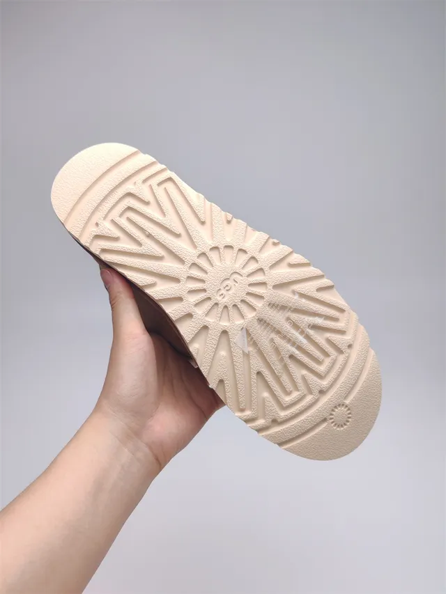 UGG Tasman Botas de Neve de Camurça Marrom Forradas de Shearling 8