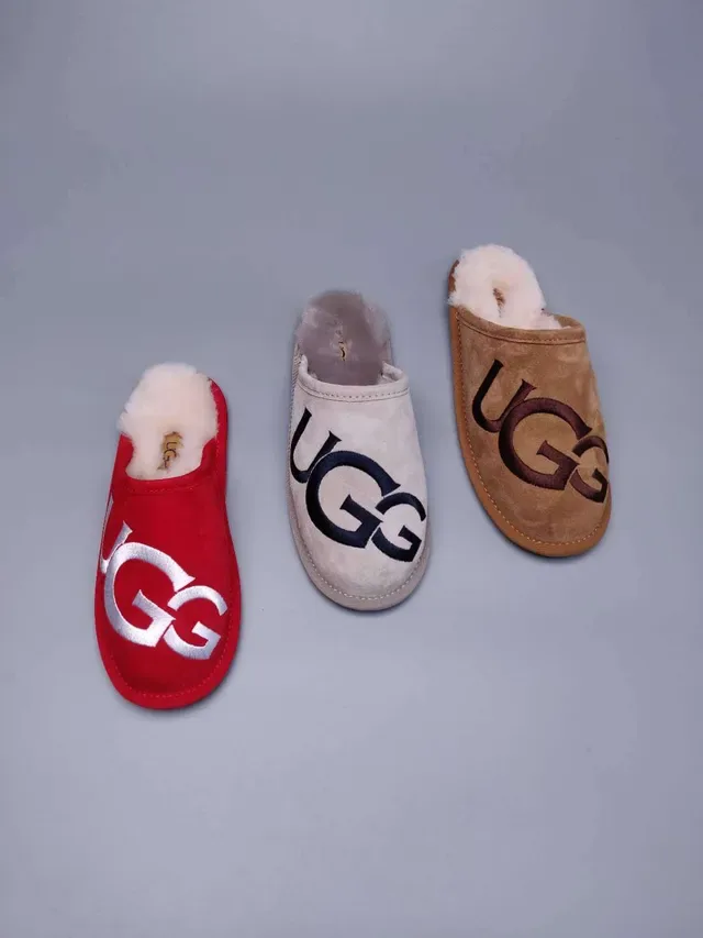 بانطفلة UGG تاسمان أحمر مع شعار مطرز 2