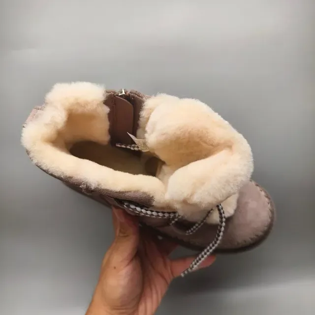 UGG Tasman Botas de Nieve de Ante con Forro de Shearling 3