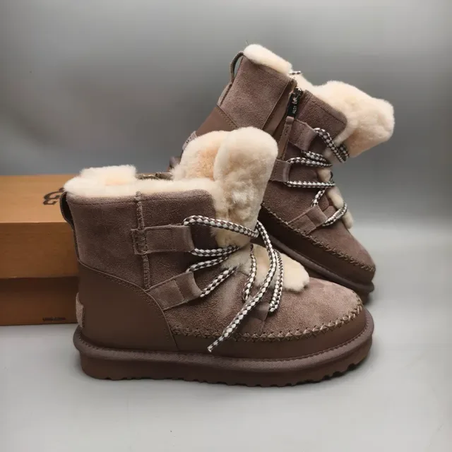 UGG Tasman Botas de Nieve de Ante con Forro de Shearling 6