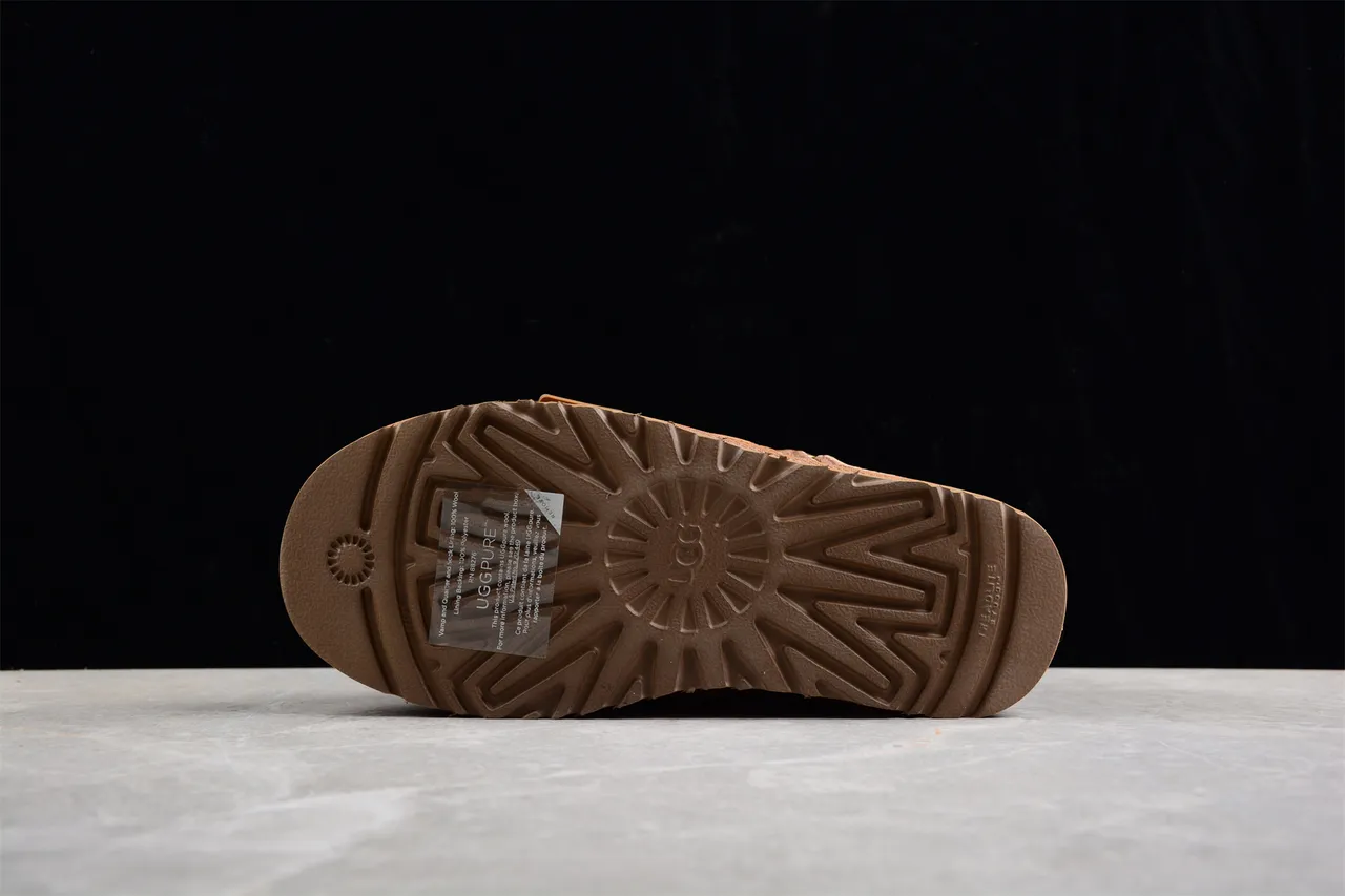 UGG Tasman Tan 麂皮羊毛里雪靴 12