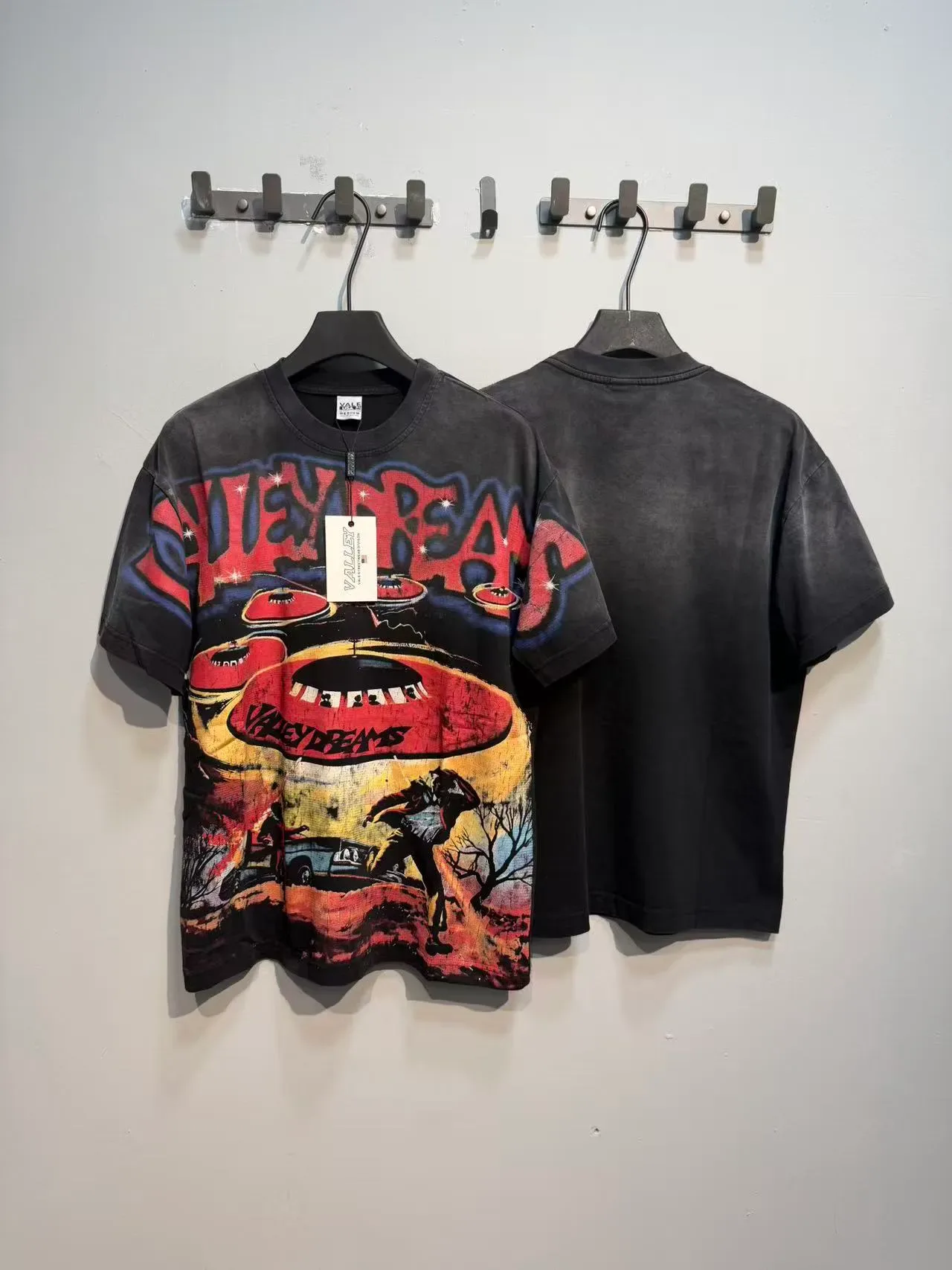 Camiseta Vale Forever negra de lavado ácido con estampado gráfico 5