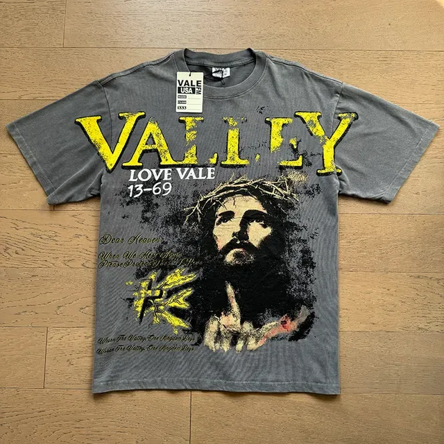 Vale Forever Distressed Religious Graphic Gray T-Shirt 3
