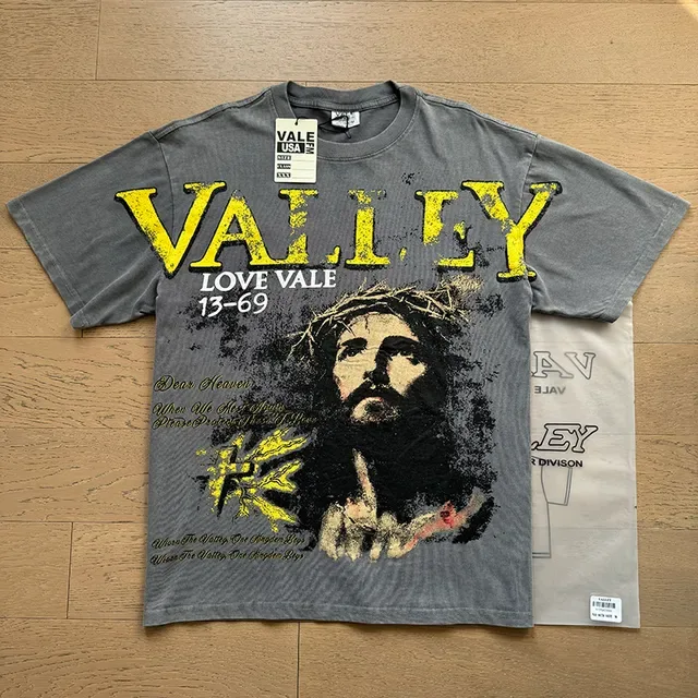Vale Forever Distressed Religious Graphic Gray T-Shirt 4