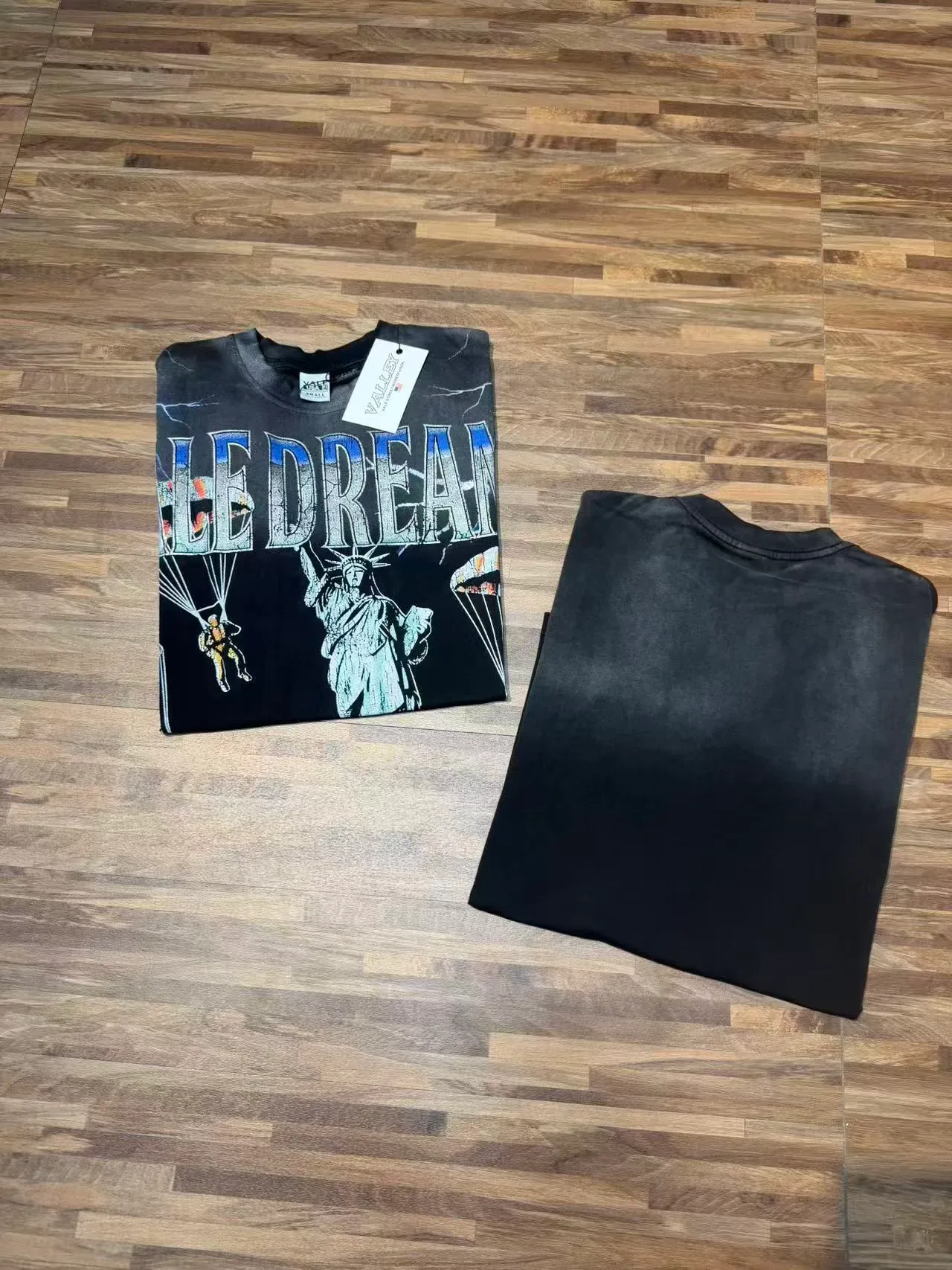 Vale Forever Vale Dreams Graphic Print Black T-Shirt 5