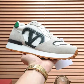 Valentino भूरा काला Retro Runner सिल्हूट सुड और मेश अपर लाइफस्टाइल स्नीकर