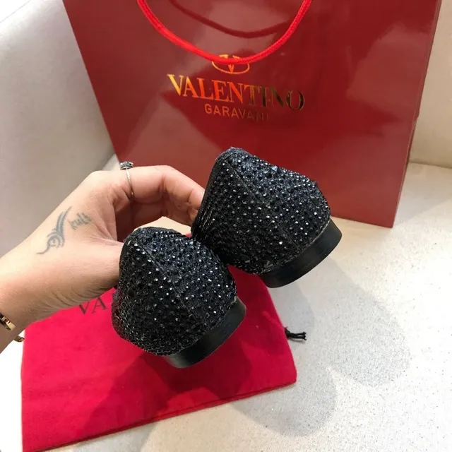 Valentino Rockstud com cristais de ponta Loafers 2