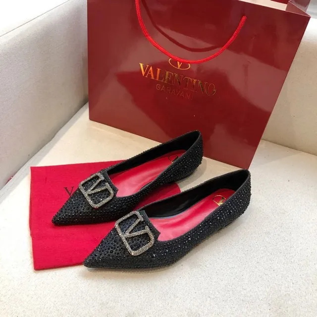 Valentino Rockstud com cristais de ponta Loafers 7
