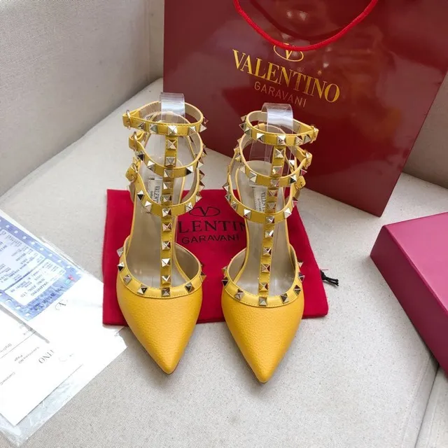 Valentino Rockstud হলুদ চামড়ার পিরামিড স্টাড স্টিলেটো 7