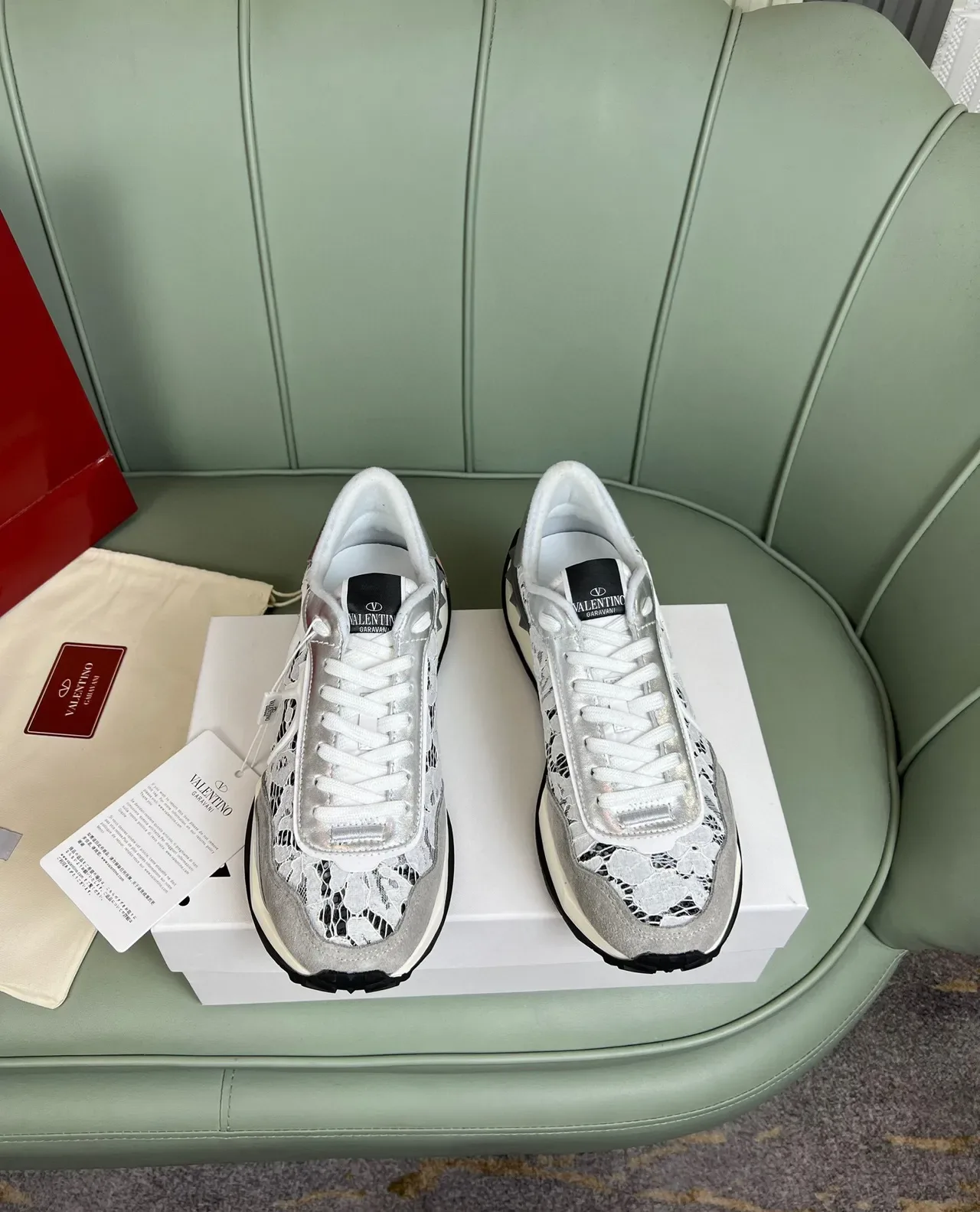 Valentino Argent Noir Maille avec Motif de Dentelle Supérieur Oversized Logo Blanc V Sneakers Lifestyle 7