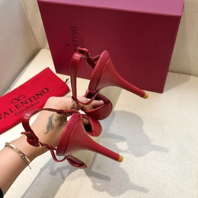 Valentino VLOGO Pump Red Leather Pointed-Toe Slingback Pumps 8
