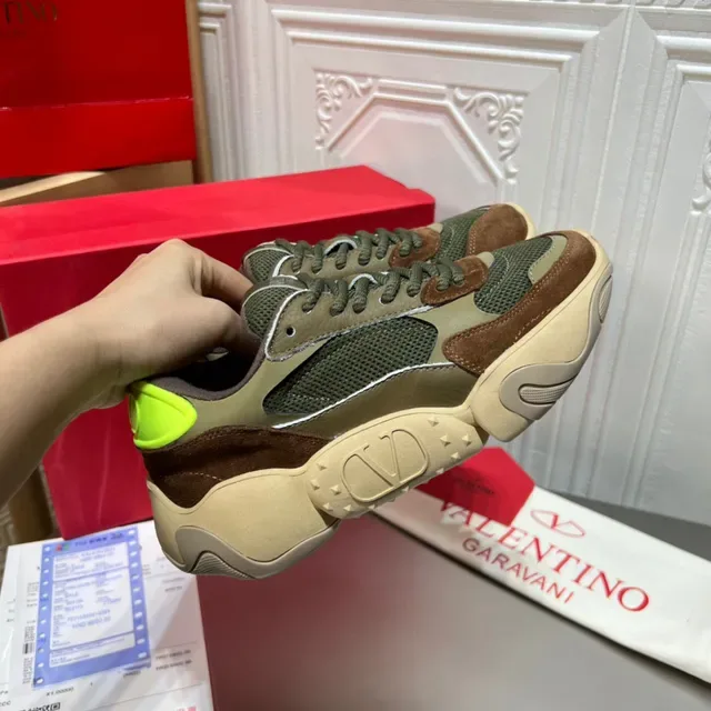 Valentino VLTN আর্মি গ্রিন ব্রাউন মাল্টি ম্যাটেরিয়াল প্যানেলিং স্কাল্প্টেড সোল চংকি স্নিকার 6