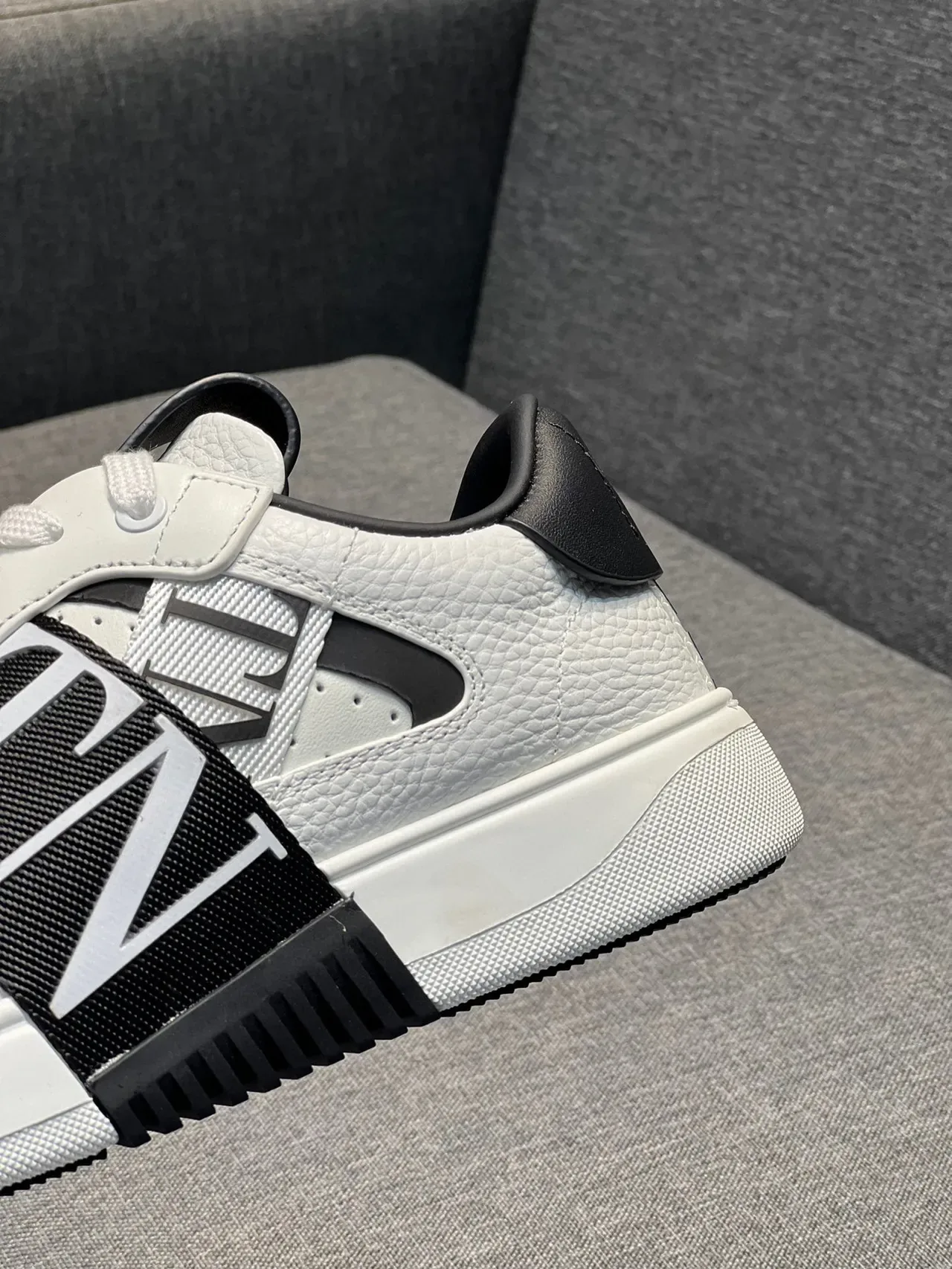 Valentino VLTN zapatilla deportiva blanco negro lifestyle zapatillas 8