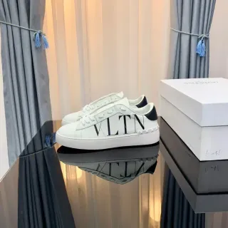 Valentino VLTN Zapatillas Lifestyle con Logo Blanco