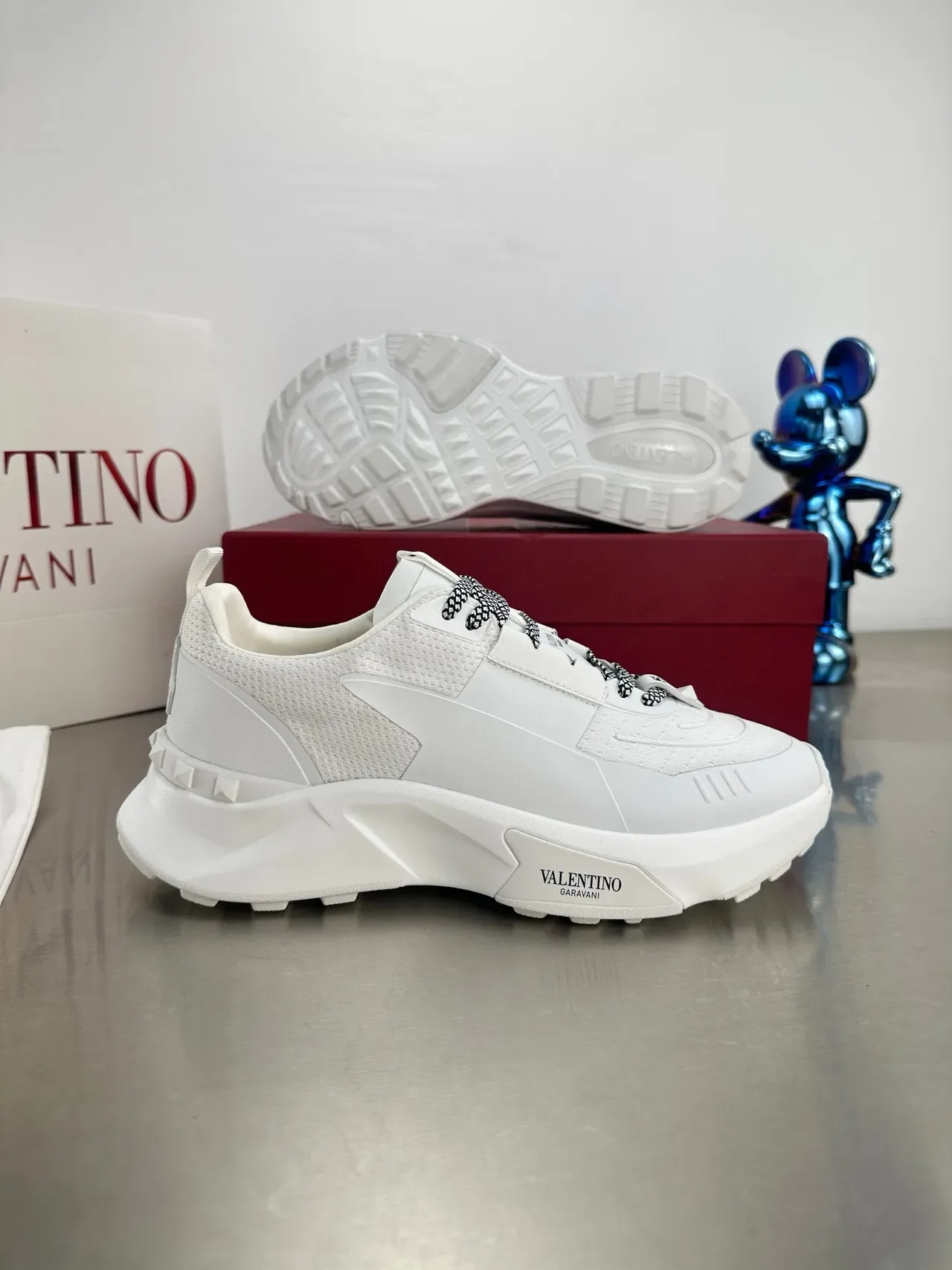 Valentino White Black Monochrome Perforated Mesh Upper Lifestyle Sneakers 7