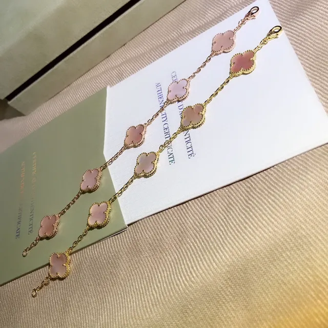 Van Cleef & Arpels Alhambra Five Motif Rose Gold Mother-of-Pearl pulseira 2