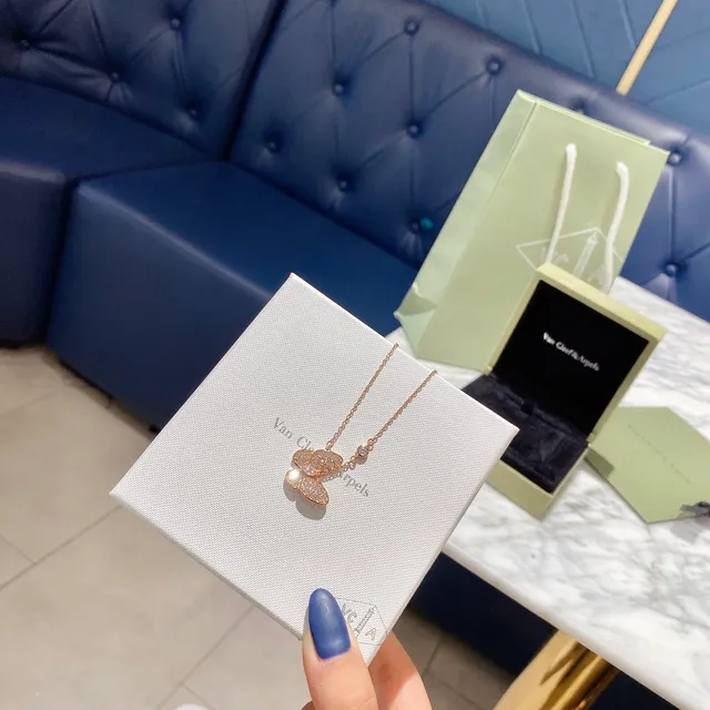 Van Cleef & Arpels فراشة Pavé الماس ذهب وردي قلادة 9