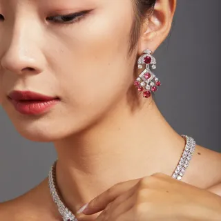 Van Cleef & Arpels রুবি ও ডায়মন্ড চ্যান্ডেলিয়ার ইয়াররিংস