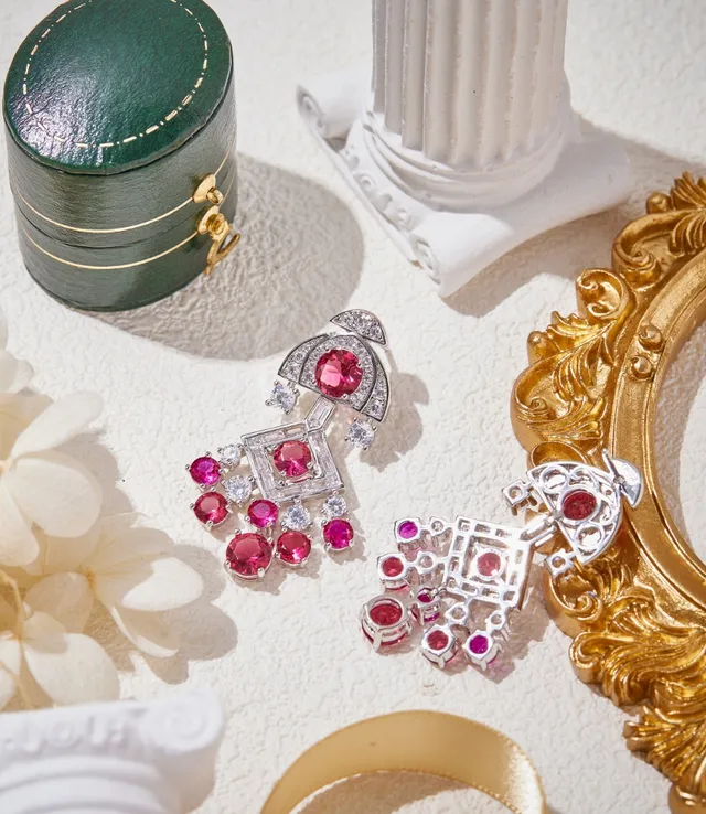 Van Cleef & Arpels रूबी और डायमंड चाँडीलियर ईयररिंग्स 6
