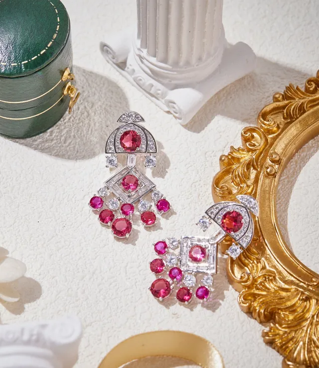 Van Cleef & Arpels रूबी और डायमंड चाँडीलियर ईयररिंग्स 7