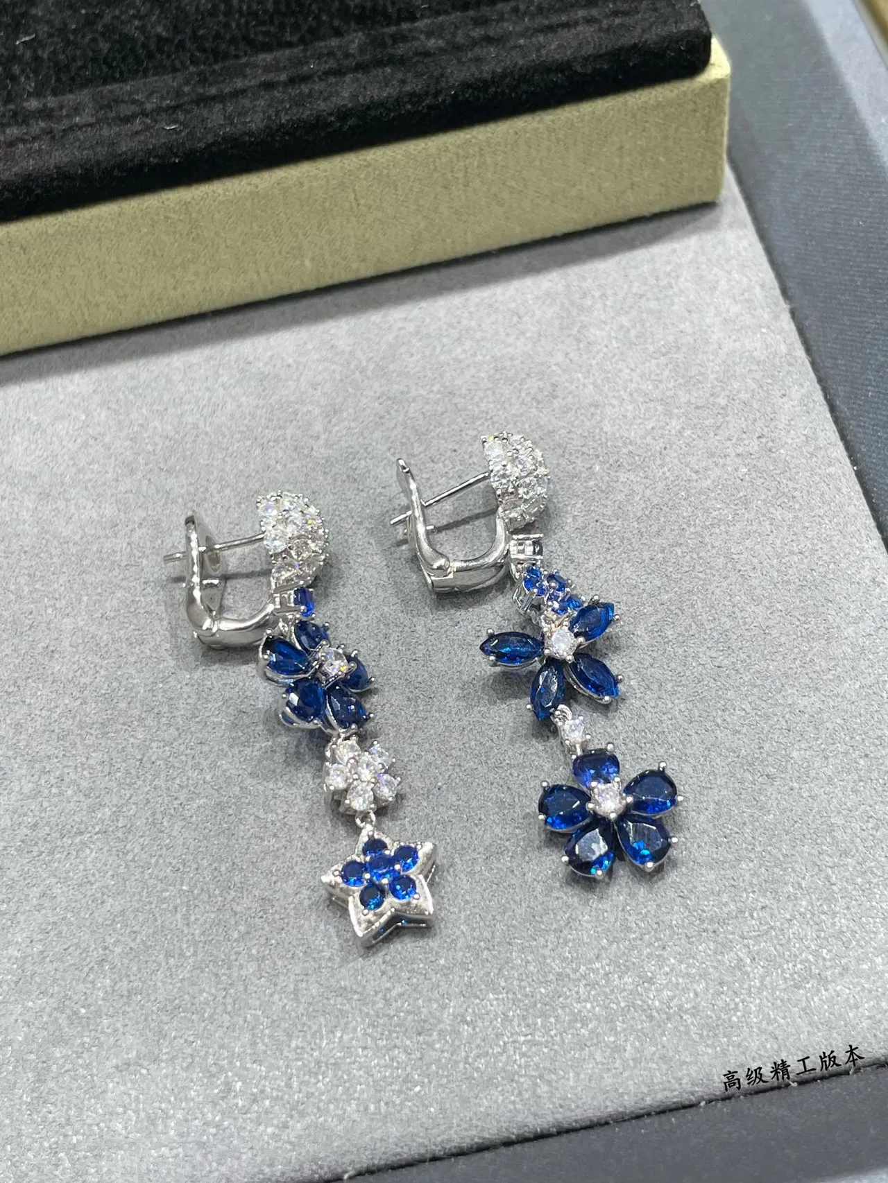 Van Cleef & Arpels Floral Motif Pavé Blue and White Diamond Earrings 6