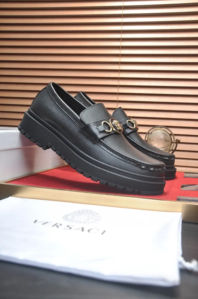 Versace Chain Reaction কালো চামড়া Medusa হার্ডওয়্যার লোফার 3