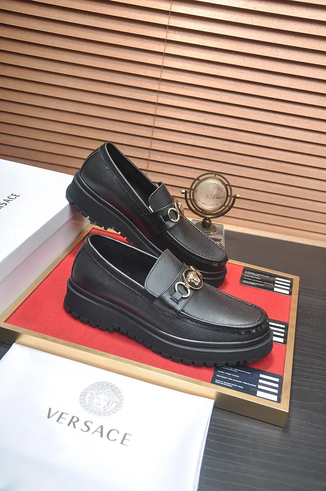 Versace Chain Reaction কালো চামড়া Medusa হার্ডওয়্যার লোফার 6