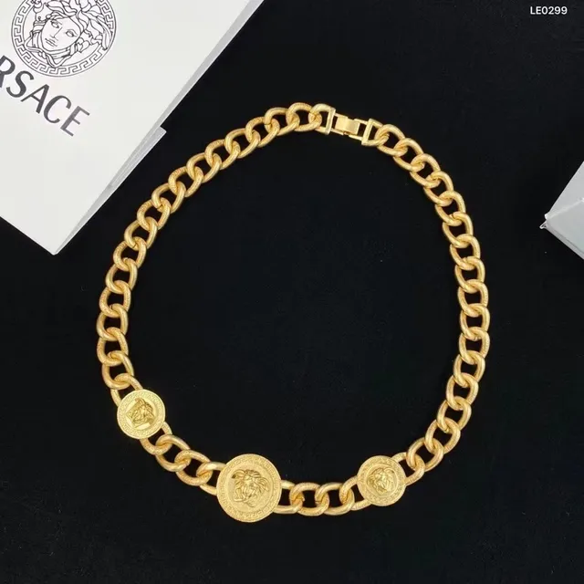 Versace سلسلة رد الفعل قلادة ذهبية سميكة كيرب Medusa نقوش المداليون 6