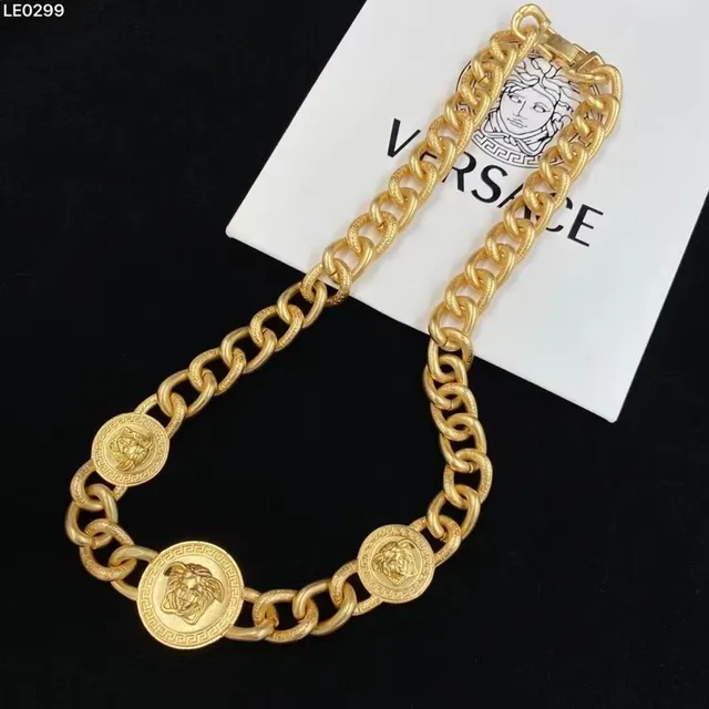 Versace سلسلة رد الفعل قلادة ذهبية سميكة كيرب Medusa نقوش المداليون 7