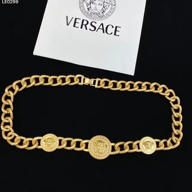 Versace سلسلة رد الفعل قلادة ذهبية سميكة كيرب Medusa نقوش المداليون 8