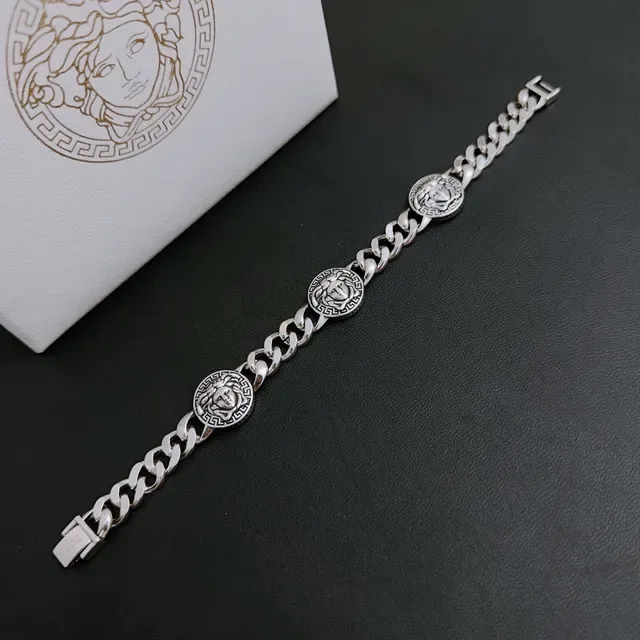Versace Chain Reaction Medusa Head Silver-Tone Curb Chain Bracelet 3