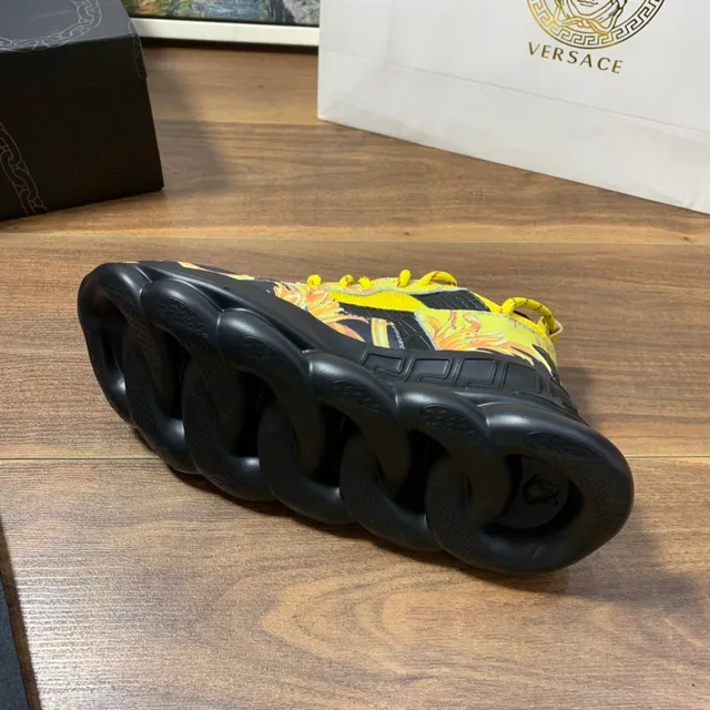 Versace Chain Reaction Semelle Jaune Noir Impression Graphique Baroque Sneakers Chunky 2