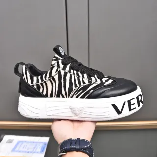 Versace Chain Reaction জেব্রা প্রিন্ট হেয়ারকাল্ফ লাইফস্টাইল স্নিকার