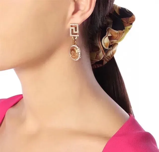 Versace Greca Medusa 水晶镶嵌金色耳环 2