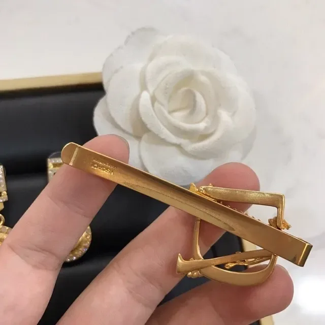Versace Greca Medusa 水晶镶嵌金色耳环 5