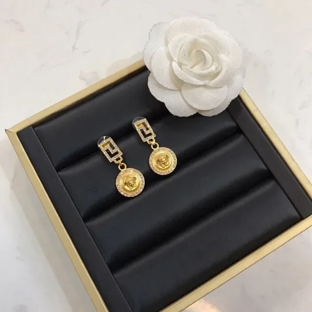 Versace Greca Medusa 水晶镶嵌金色耳环 6