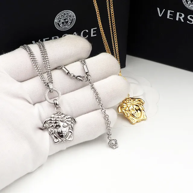 Versace Medusa Colar de metal com pingente de cabeça em ouro 7