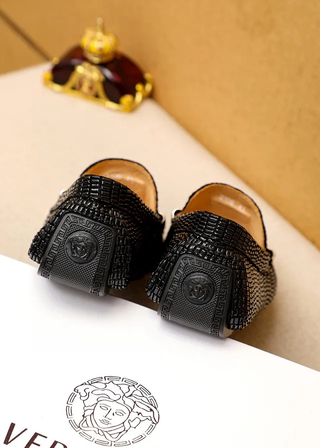 Versace Palazzo Loafer কালো ক্রক-এমবসড চামড়া সোনার মেডুসা হেড লোফার 4