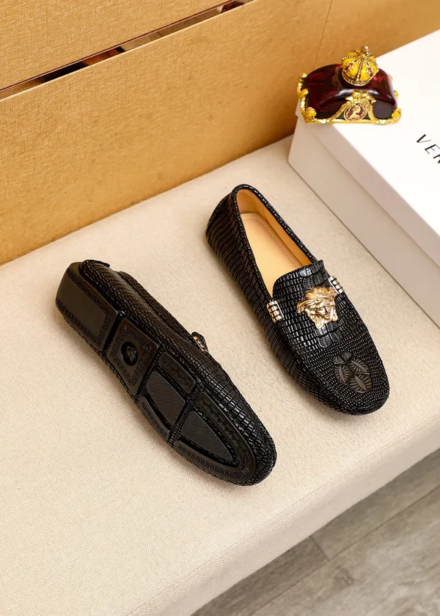 Versace Palazzo Loafer কালো ক্রক-এমবসড চামড়া সোনার মেডুসা হেড লোফার 9