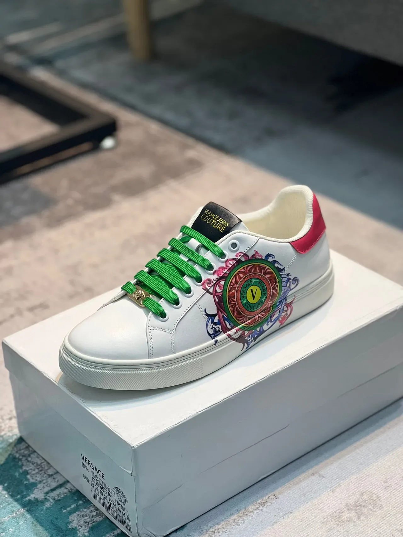 Versace Sneakers Lifestyle Blancs et Verts Cuir Lacets 9