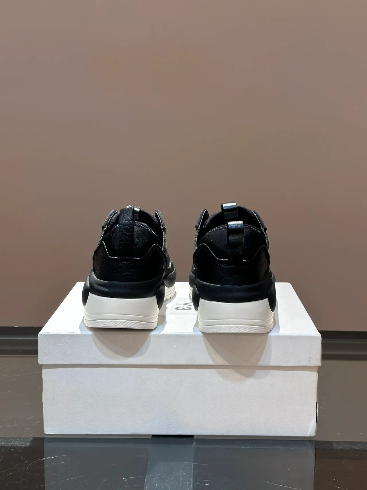 Y-3 Kaiwa Black White Textured Leather Upper Three-Stripe Side Panel Lifestyle Sneakers 4