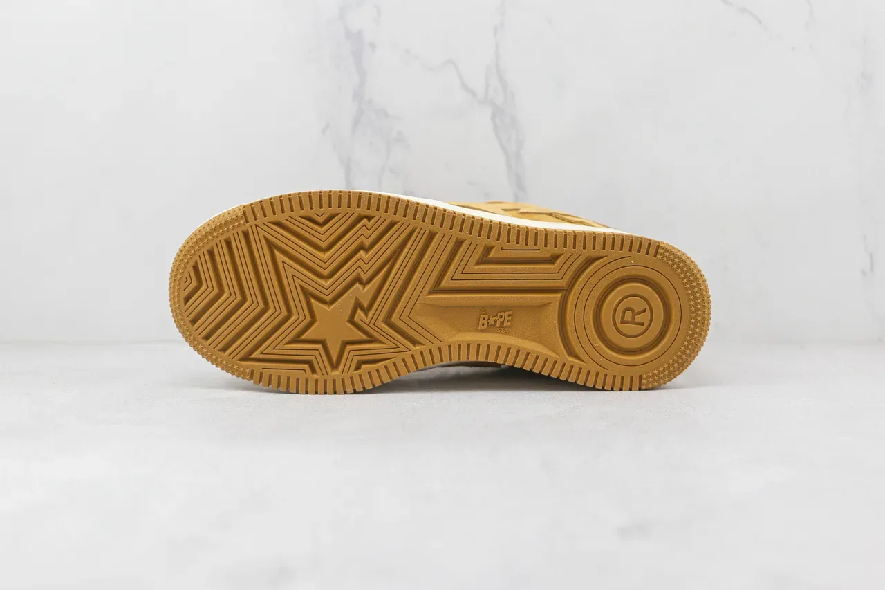 A Bathing Ape BAPE STA أحذية لايف ستايل من الصوف المخدد بلون المسترد 8
