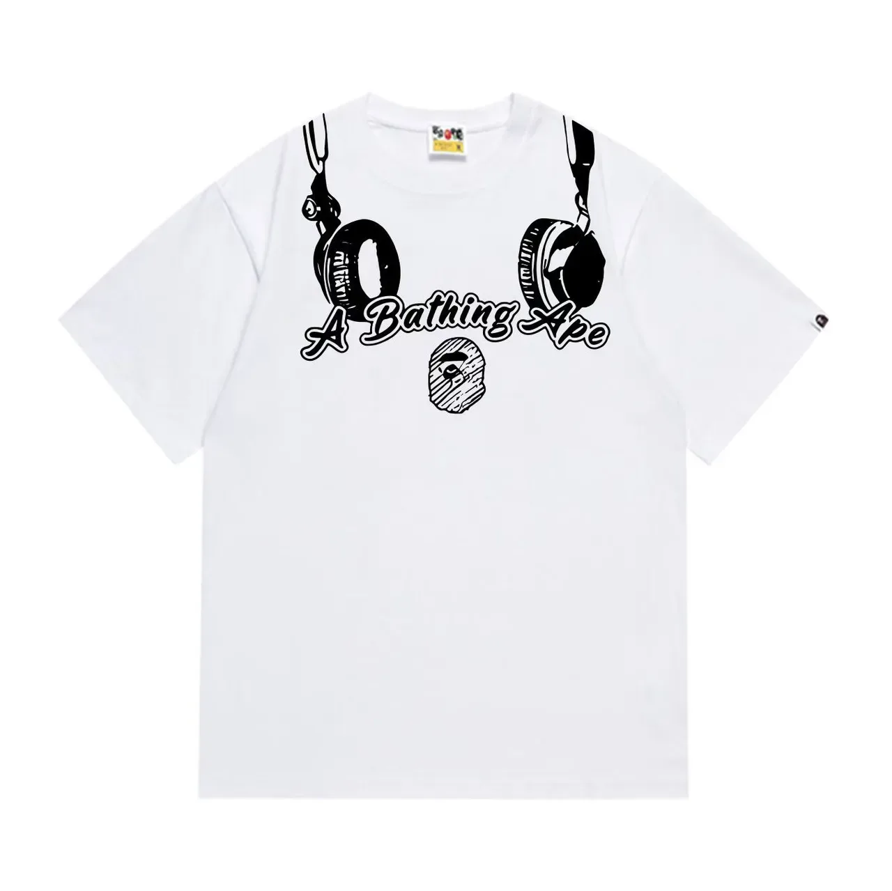 Camiseta negra A Bathing Ape con gráfico de auriculares 3