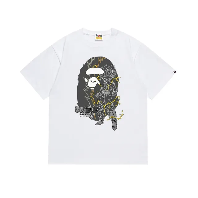 Camiseta gráfica A Bathing Ape x Dragon Ball Z cabeça de macaco do Goku 5